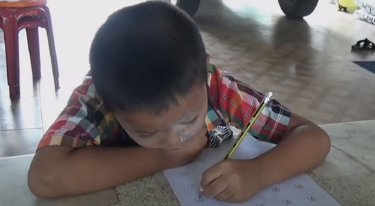 Otac doživio srčani udar dok je pokušavao objasniti matematički zadatak sinu