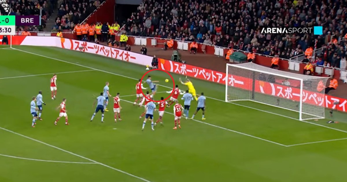 VIDEO VAR-sudac zaboravio povući liniju zaleđa. Arsenal ostao bez pobjede