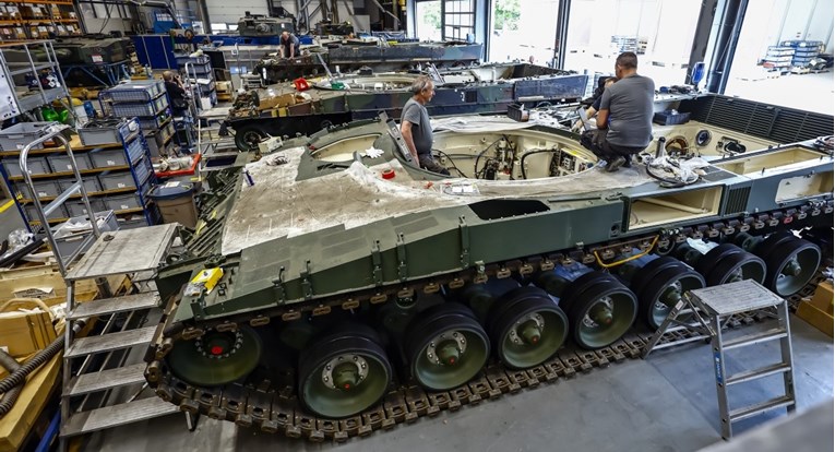Njemačka bi mogla izvesti rekordnu količinu oružja, više od trećine ide u Ukrajinu