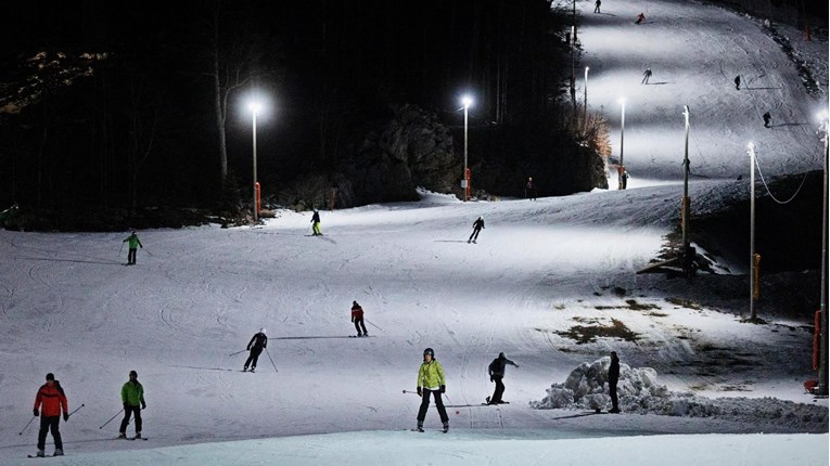 Danas počela sezona skijanja i sanjkanja na Platku