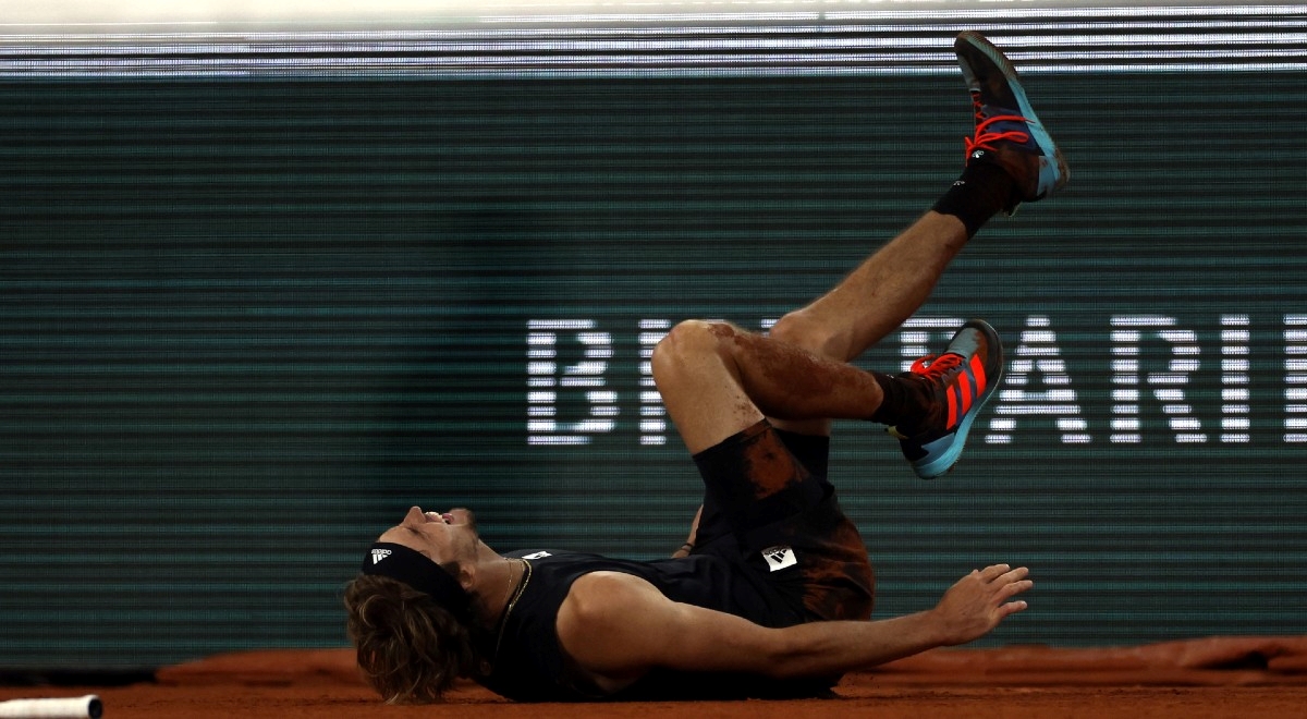 Zverev na štakama izašao na teren. Publika ga nagradila velikim pljeskom