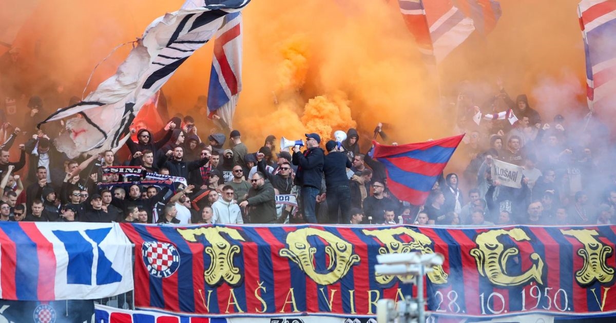 Slaven i Hajduk igrali u tišini jer je Torcida zakasnila na utakmicu