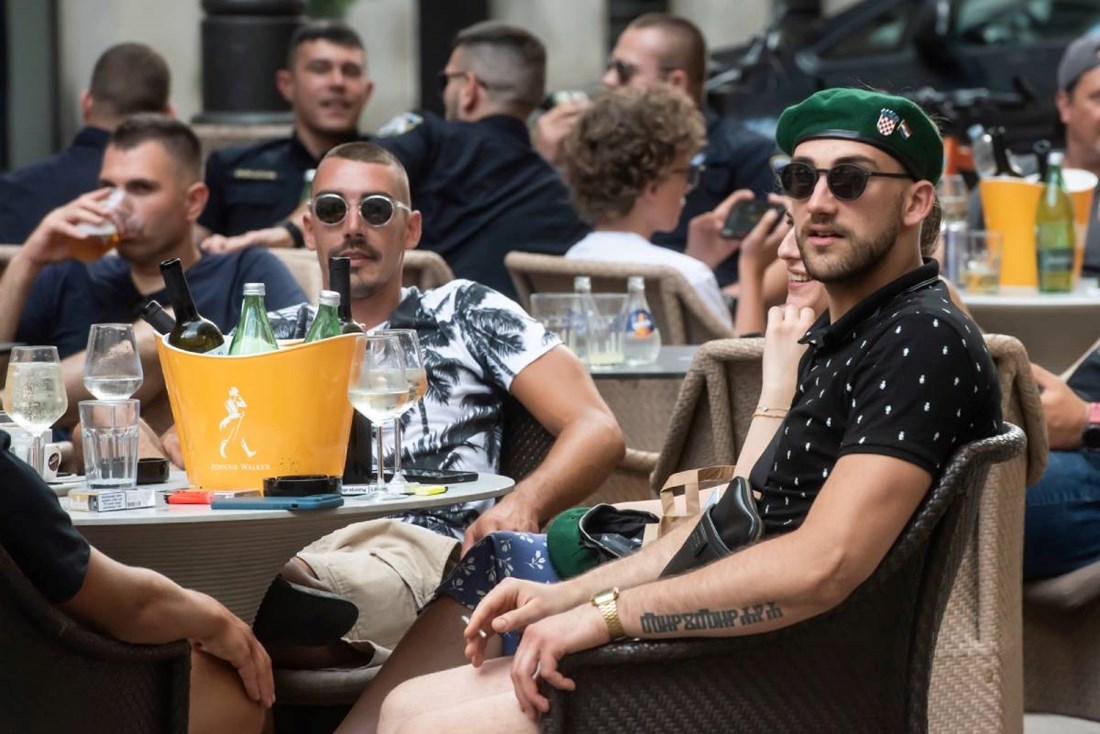 Na zagrebačkoj špici ovog je vikenda najtraženiji modni detalj - zelena beretka