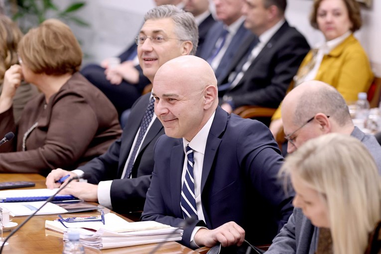 Ministar o Medikolu: Natjerao sam ih da plaćaju režije, podigao najam na 4,2 eura/m²