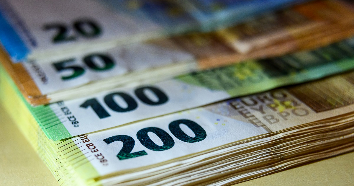 Lažni policajac prevario staricu za 23.300 eura. Pao na granici s novcem