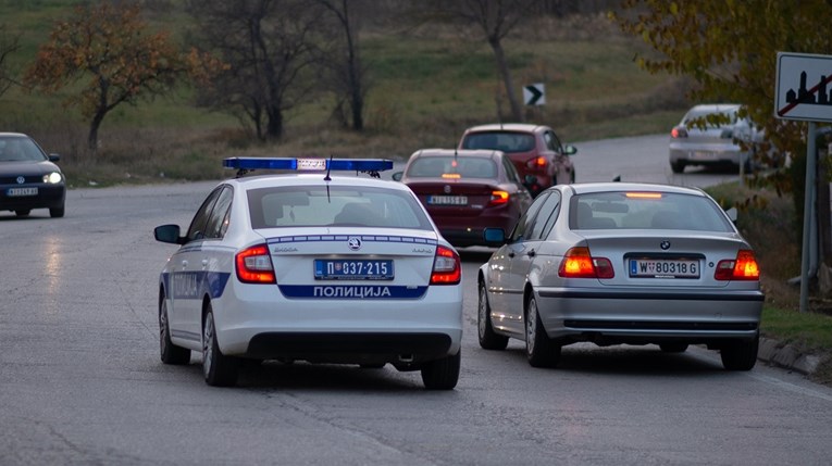 Teška nesreća u Srbiji. Sudarili se autobus i kamion, najmanje jedna osoba poginula