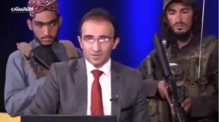 VIDEO Okružen naoružanim talibanima, TV voditelj govori ljudima: Ne bojte se