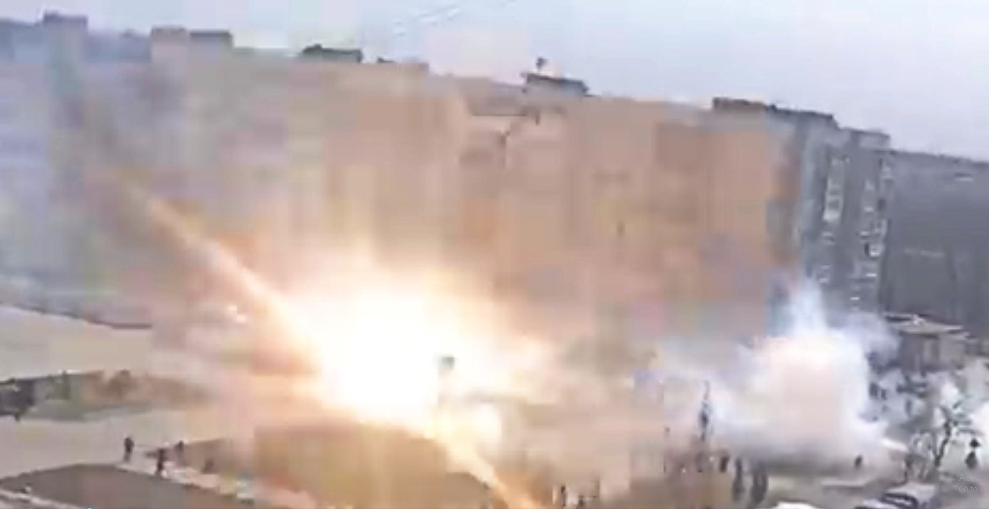 VIDEO Rusi šok-bombama i pucnjevima rastjeruju prosvjednike u okupiranom gradu