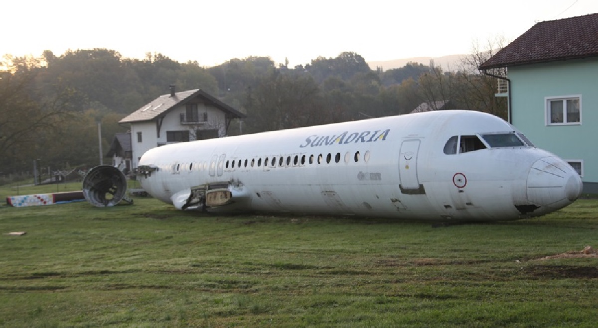 VIDEO Zagorac kupio avion i parkirao ga u dvorištu