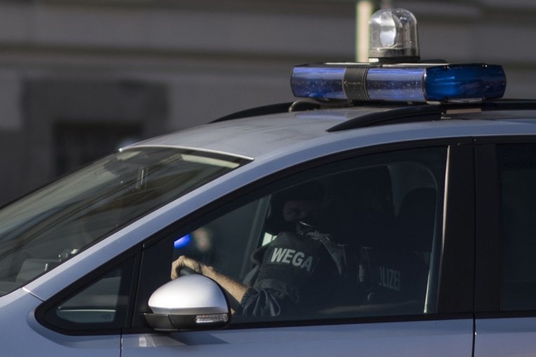 Srbin u Beču prijetio policiji nožem, upucali ga specijalci