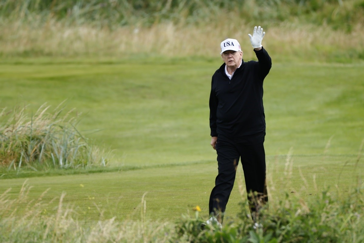 FOTO Velika sigurnosna operacija u Škotskoj kako bi Trump u miru mogao igrati golf