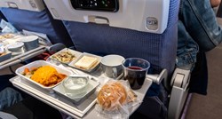 Hrana u avionu općenito je loša i bezukusna, no znate li zašto je to tako?
