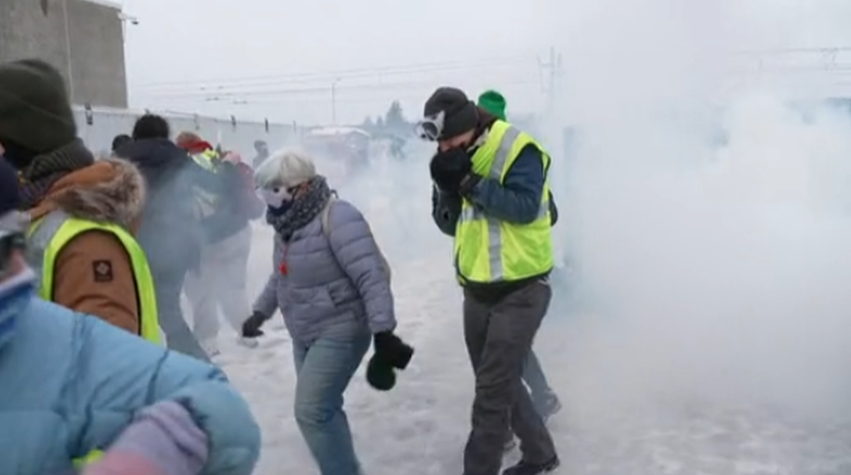 VIDEO Sukobi na prosvjedu zbog ubojstva žene. Vance: Bila je poremećena ljevičarka