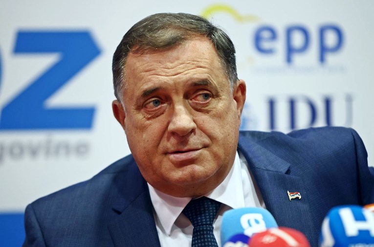 Vlada BiH u blokadi, ministar napao Dodika