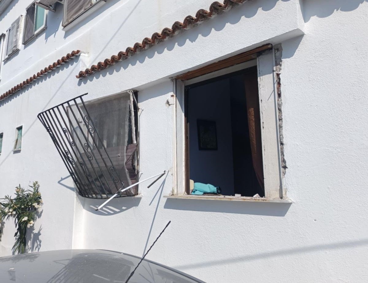 Eksplozija u kući u Grčkoj, ozlijeđeni srpski turisti. Vlasnica kuće privedena