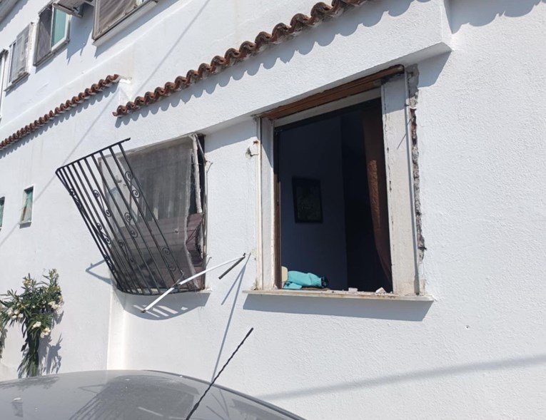 Eksplozija u kući u Grčkoj, ozlijeđeni srpski turisti. Vlasnica kuće privedena