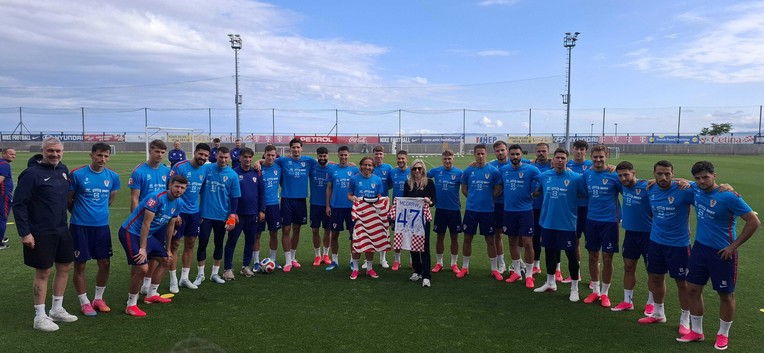 Američka veleposlanica došla na trening hrvatske reprezentacije