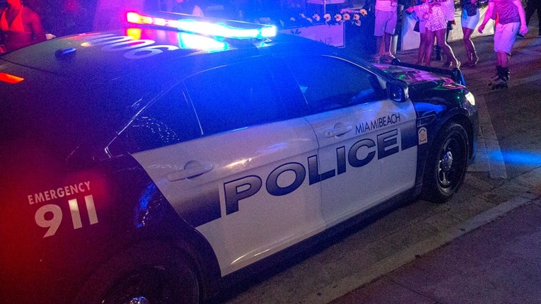 Tri muškarca u Miamiju izašla iz auta i počela pucati, objavljeni detalji