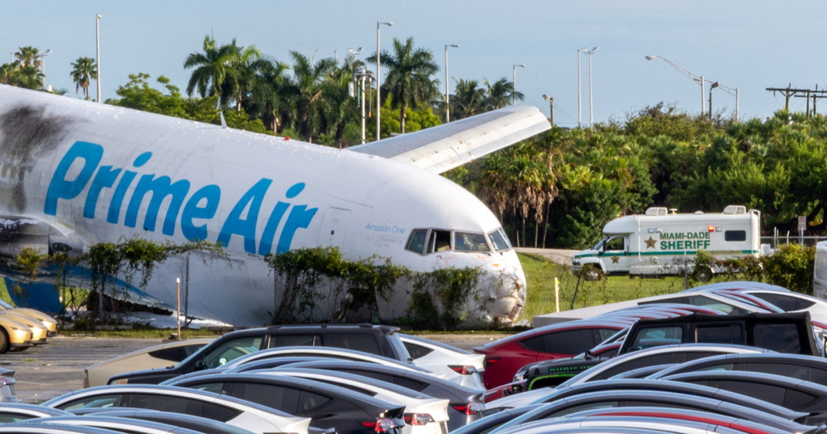 Boeing izletio s piste u Miamiju i zapalio se. Amazon prekida suradnju s 21 Airom