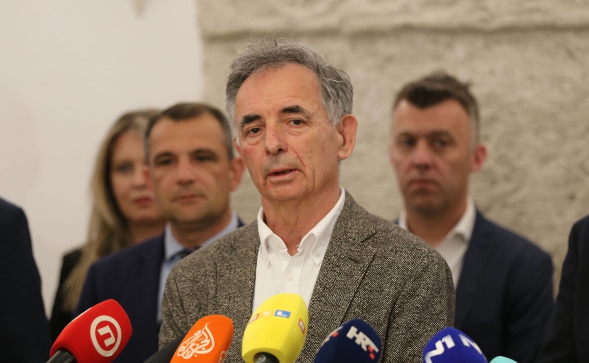 Pupovca pitali je li moguće da DP uđe u vladu i da SDSS iz sabora podrži takvu vladu