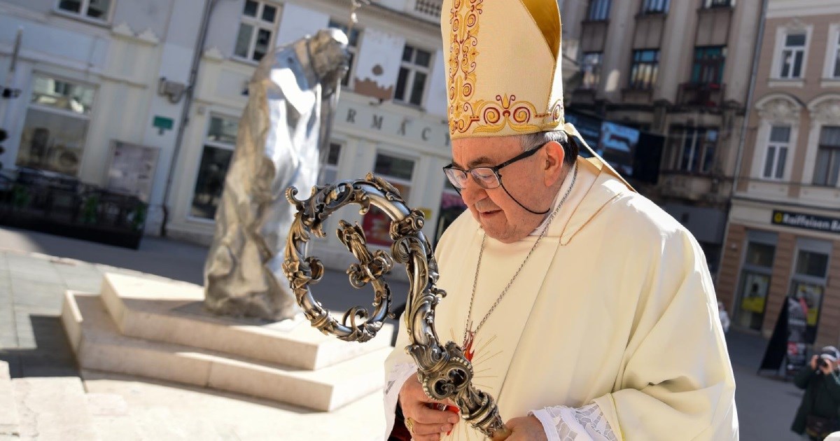 Kardinal Puljić: Među kardinalima nema izrazitog favorita za novog papu