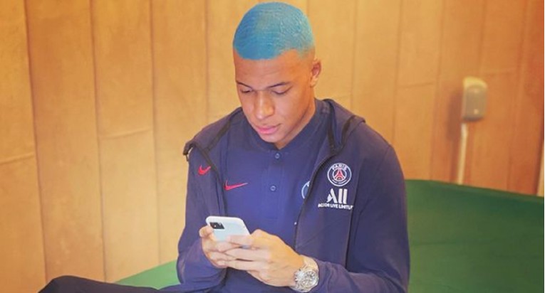 Mbappe iznenadio novom frizurom. Suigrači ga zadirkuju u komentarima