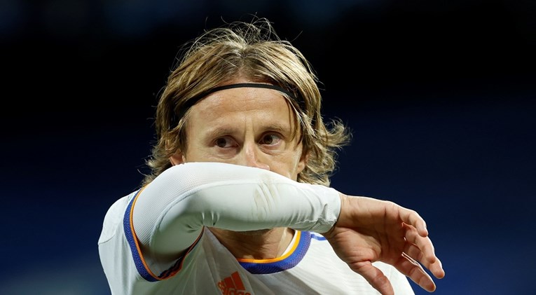 Španjolski tabloid: Modrić želi ugovor koji nije u skladu s Realovom politikom