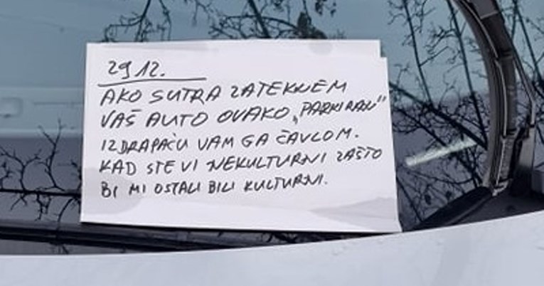 Fotka poruke upozorenja na automobilu nasmijala Fejs: "Dobro došli u Zagreb"