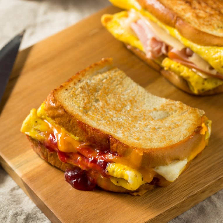 Prestanite koristiti toster za tost, ova puno bolja metoda osigurava hrskavost