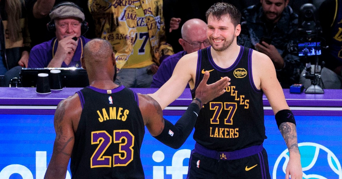 Dončić i LeBron utrpali 65 poena i predvodili Lakerse do pobjede u napetoj završnici