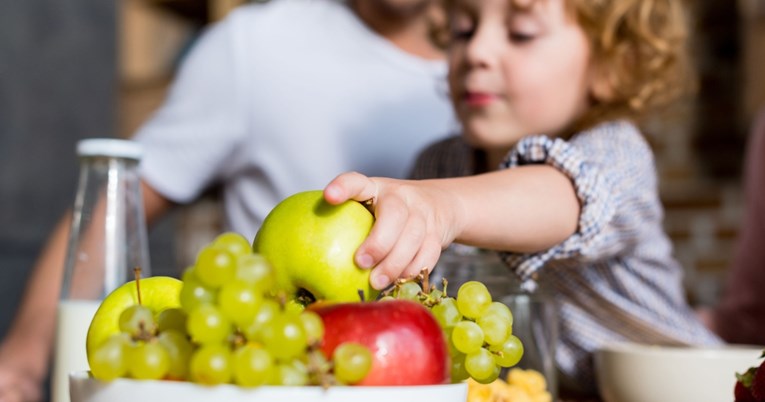 Znanstvenici otkrili kako međuobroci utječu na dječje prehrambene navike