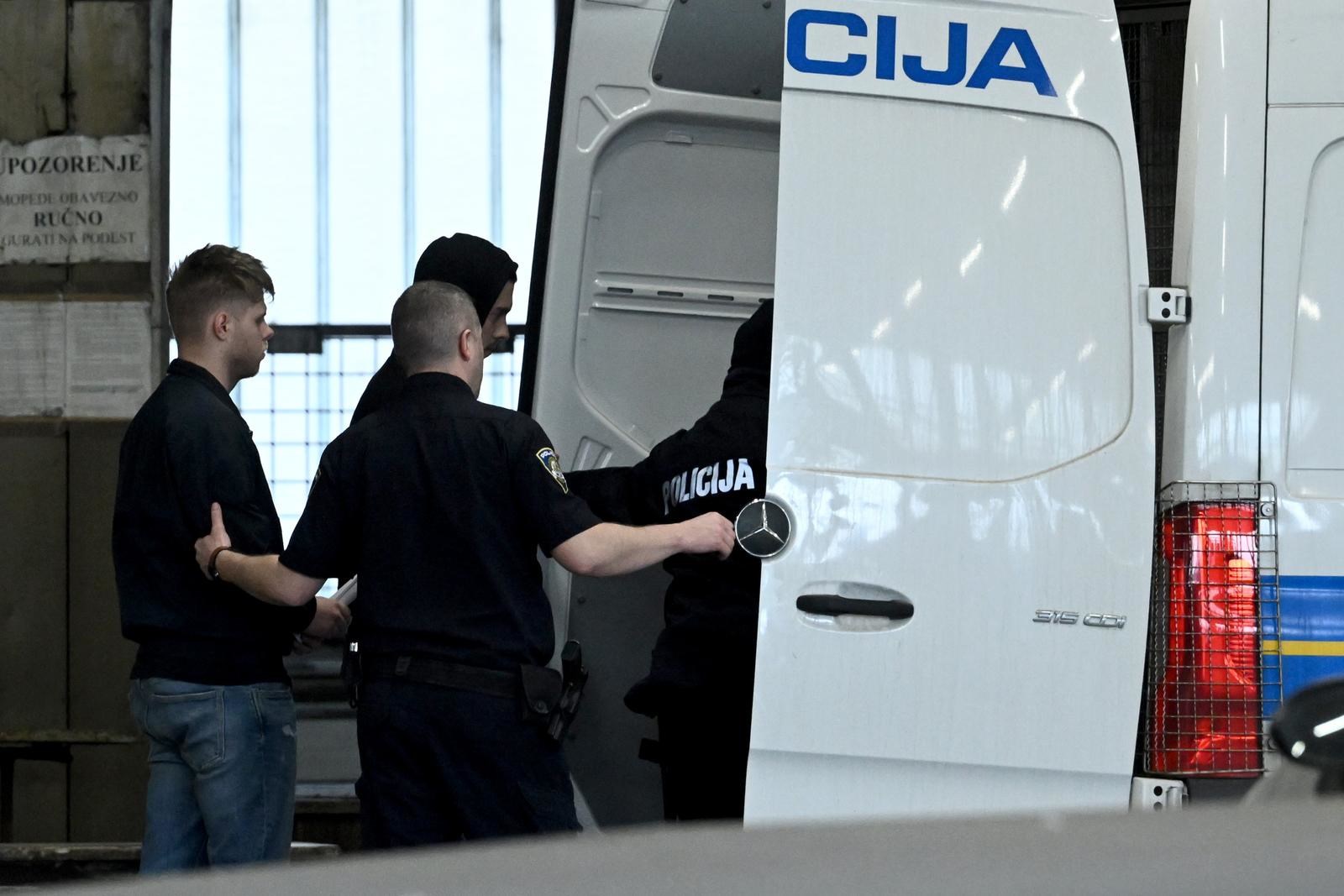 Priznali kako su s lažnim papirima uzimali kredite: "Izmislili su mi i radno mjesto"