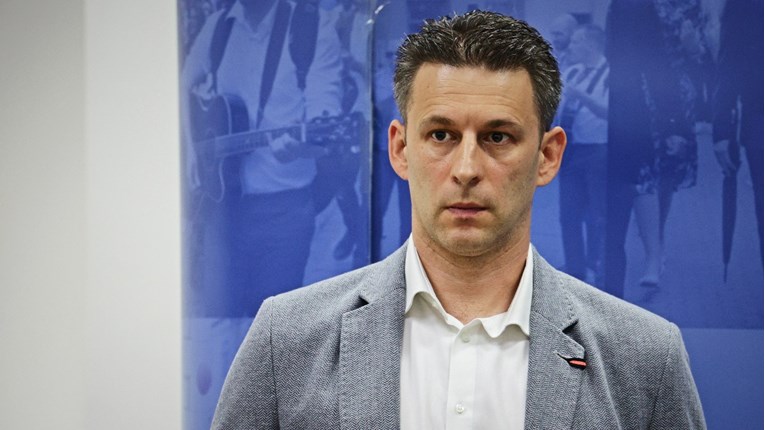 Petrov: Hrvatska se guši u problemima, a vladu je za to baš briga