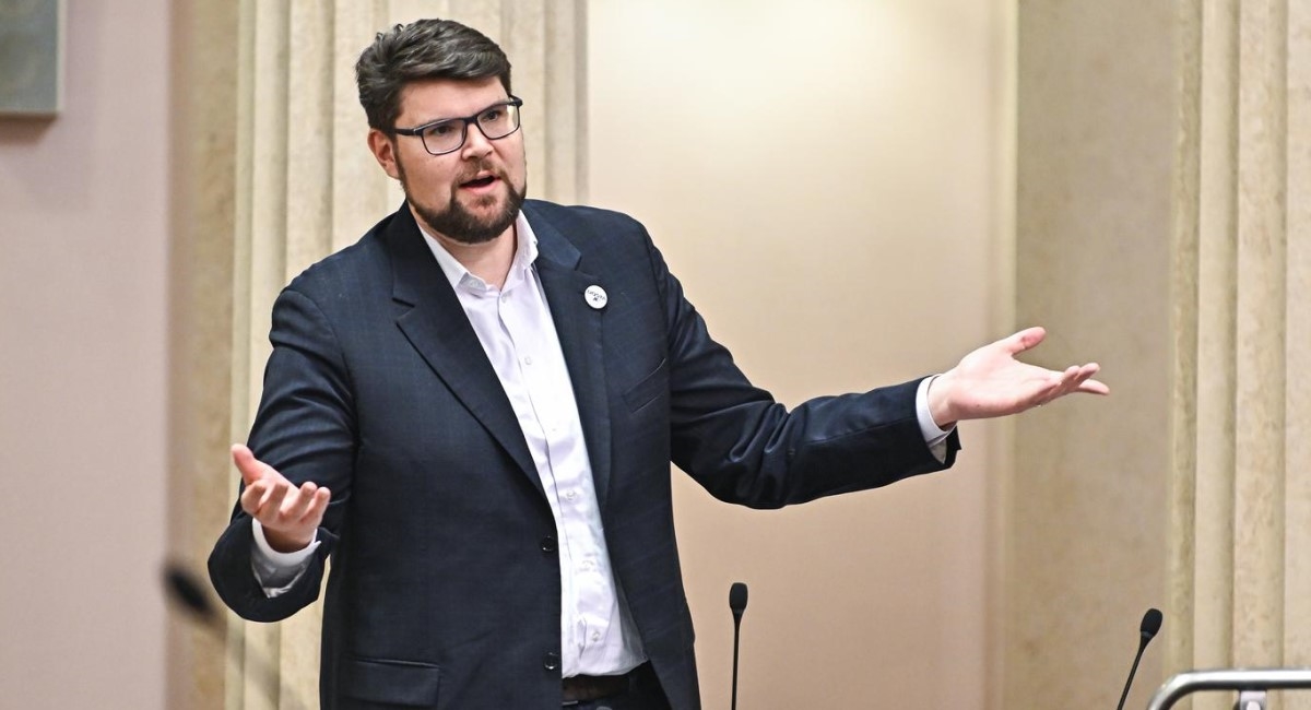 Grbin: HDZ stranka koja živi i brani korupciju