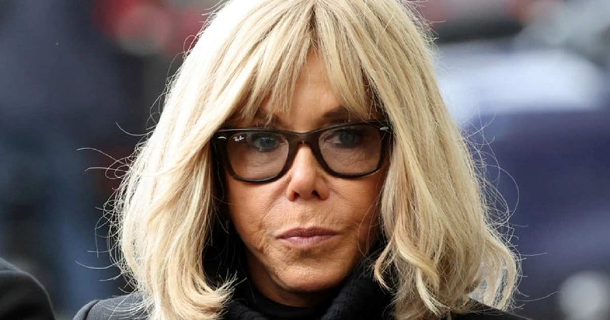 343 žene tuže Brigitte Macron nakon što je aktivistice nazvala "glupim k*čkama"
