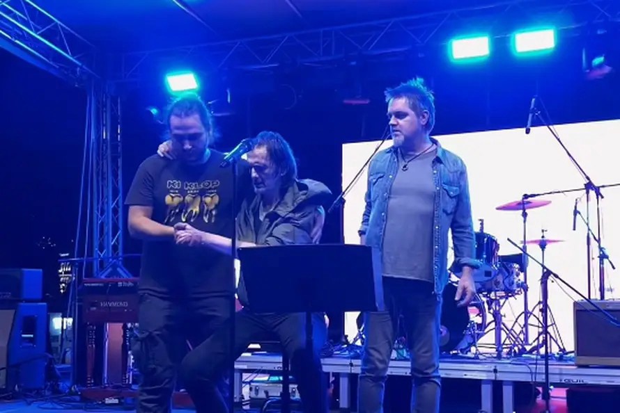 Bubnjar Majki nakon prekida koncerta u Makarskoj: "Nije ono što obično ljudi pomisle"