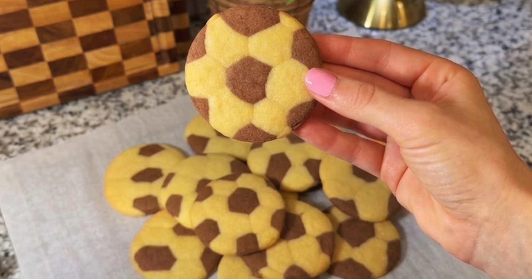 Nogometni keksići: Savršena grickalica za gledanje utakmica, imamo recept