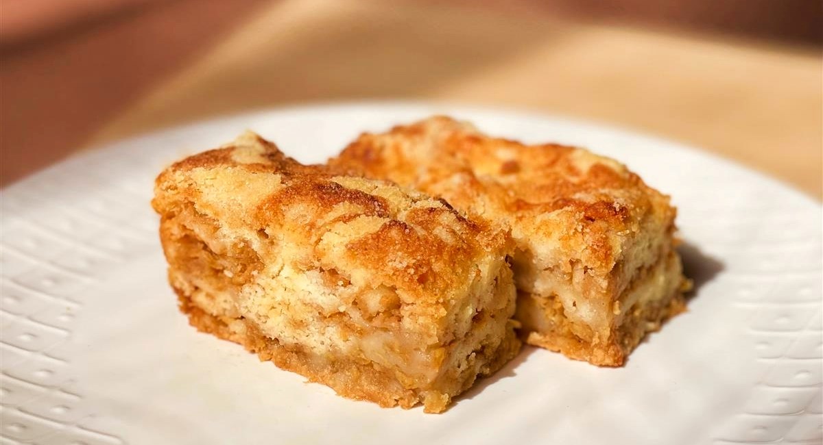 Hit kolač s jabukama koji ćete pripremati ravno 5 minuta - pišite recept