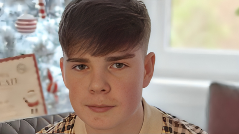 U Škotskoj uhićena dva tinejdžera zbog ubojstva trećeg. Izboli ga nožem na plaži