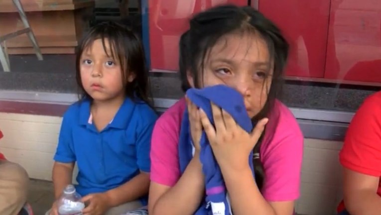 VIDEO Stotine ilegalnih migranata uhićene u SAD-u, djeca plaču sama na ulici