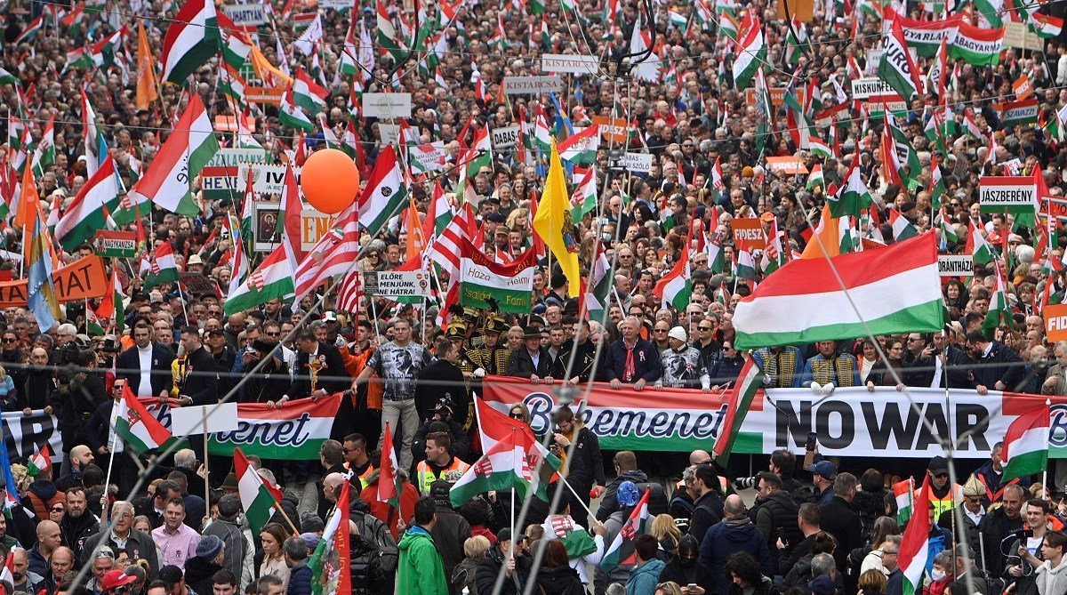 Mađarsku čekaju najnapetiji izbori ikad, sve se vrti oko Ukrajine i Rusije
