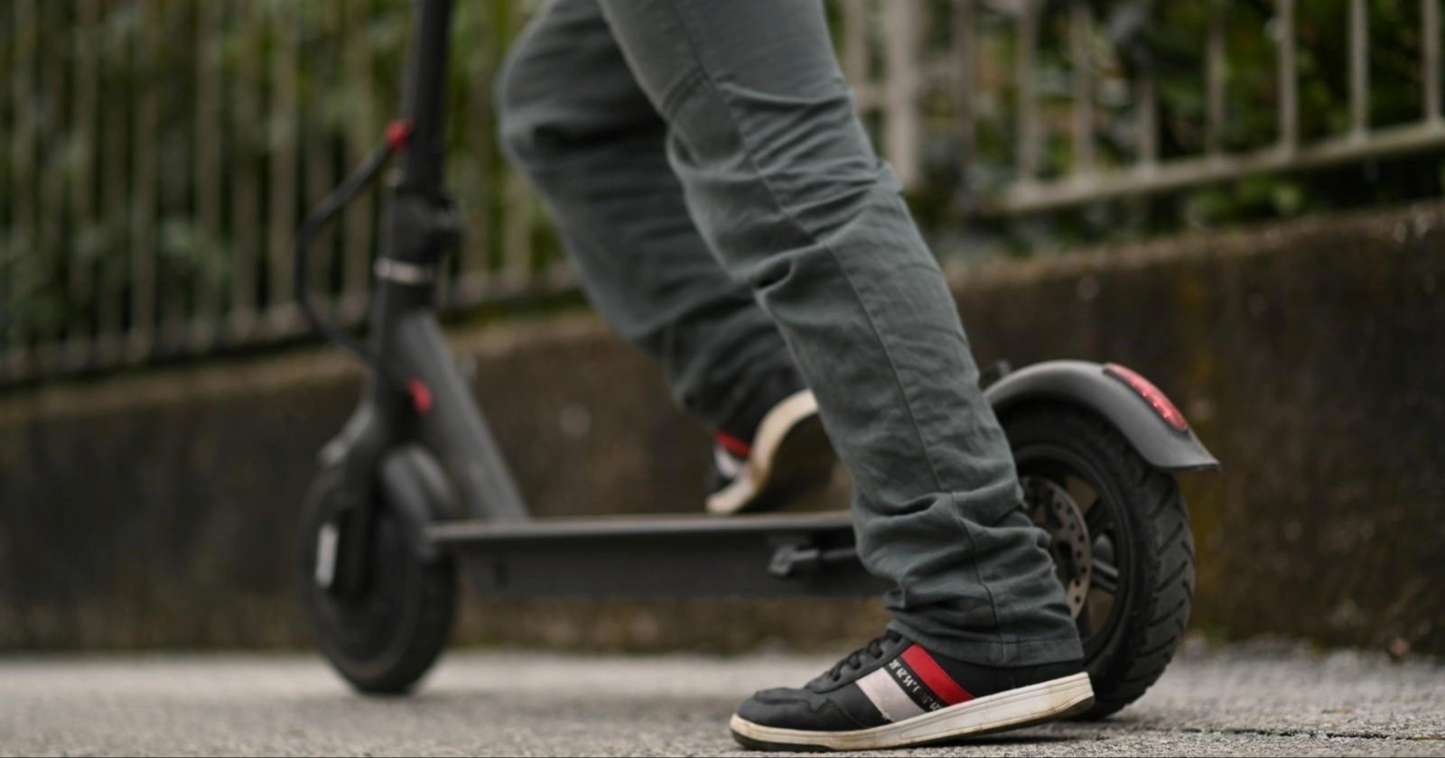 Gradonačelnik Koprivnice želi zbog romobila dovesti zaštitare na igrališta