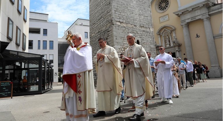 Nadbiskup Uzinić: Mi kršćani kao da smo postali jedna od najnetolerantnijih skupina