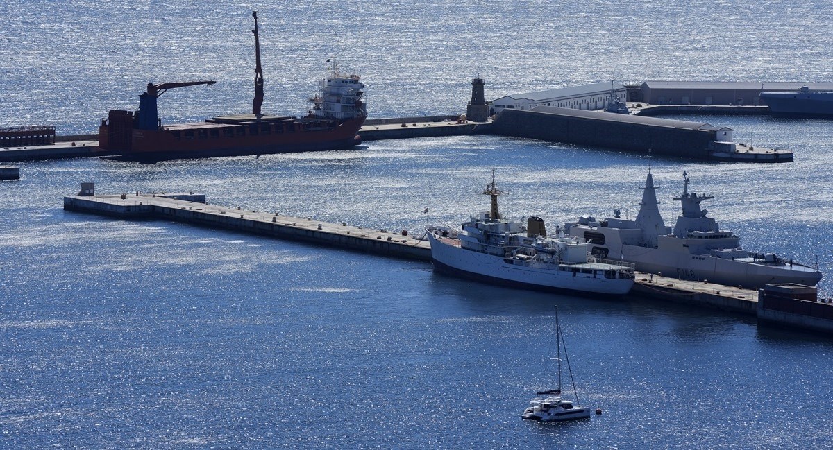 Ukrajina: Pogodili smo ruski spasilački brod na Krimu