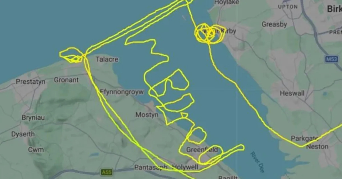 Pilot na nebu tijekom probnog leta ispisao "Dosadno mi je"
