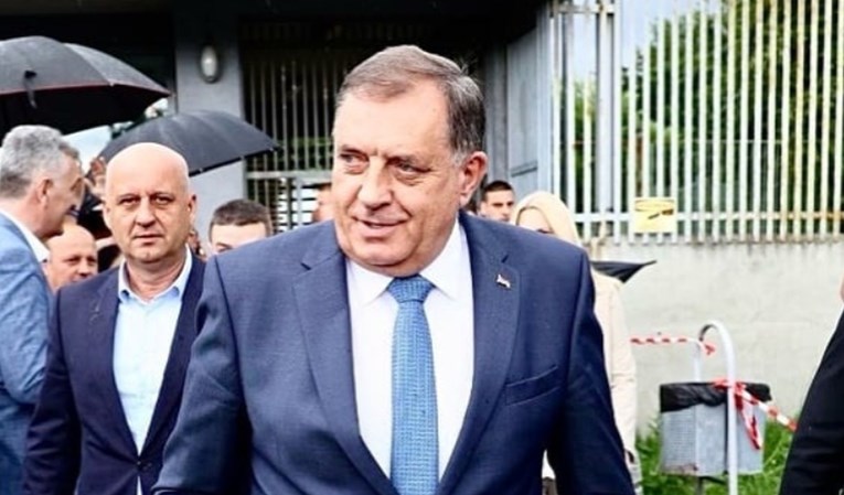 Nastavljeno suđenje Dodiku, psovao pred novinarima, odbijeno svjedočenje Schmidta