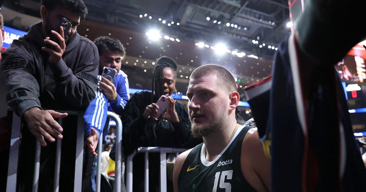 VIDEO Jokić dodavanjem u stilu quarterbacka nadmašio Jordana