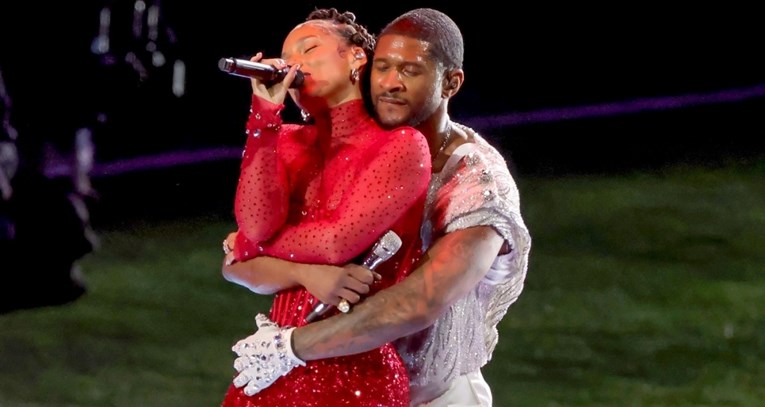 Usher naljutio publiku zbog dodirivanja Alicije Keys: "To je nečija žena, čovječe"
