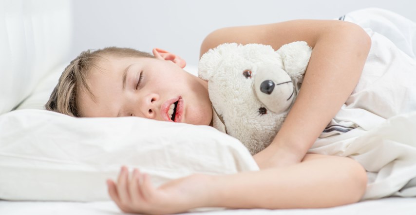 Što se može dogoditi vašoj djeci ako spavaju s otvorenim ustima?