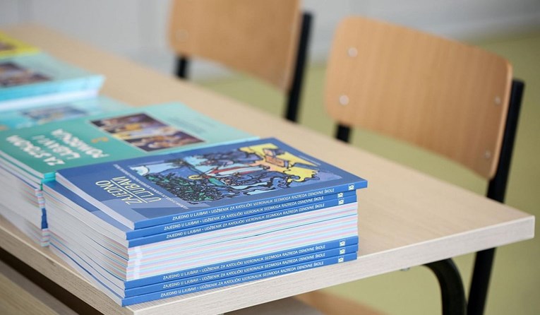 Grad Split osigurao besplatne udžbenike i maske za osnovnoškolce